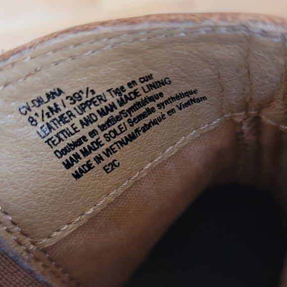 SOLD - Leather Chelsea Boot - Picture 11 of 12